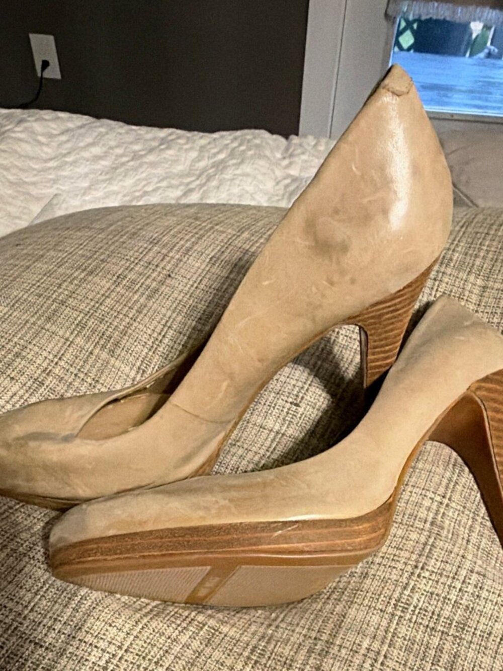 Nine West Women’s Nude Suede/Leather Cone Heel Pointed Toe Pumps Size 8